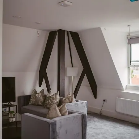 10 Penthouse 2 Bedrooms, Sleeps X 4 Holiday home
